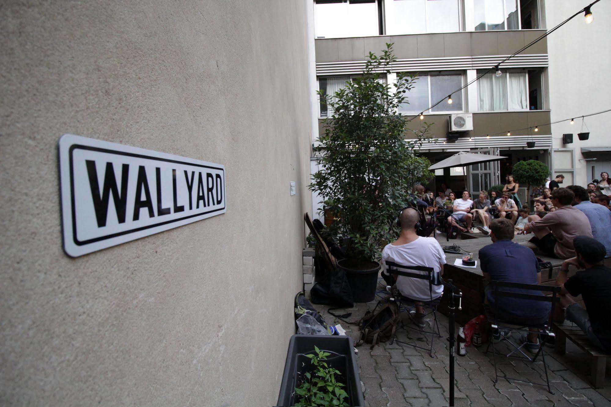 Hostel Wallyard *